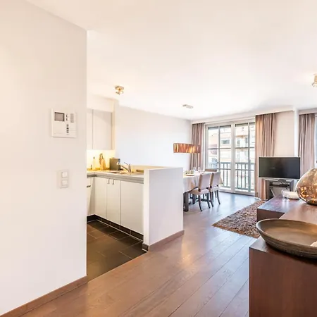 Apartment Gaul4 Within Walking Distance Of The Oostduinkerke